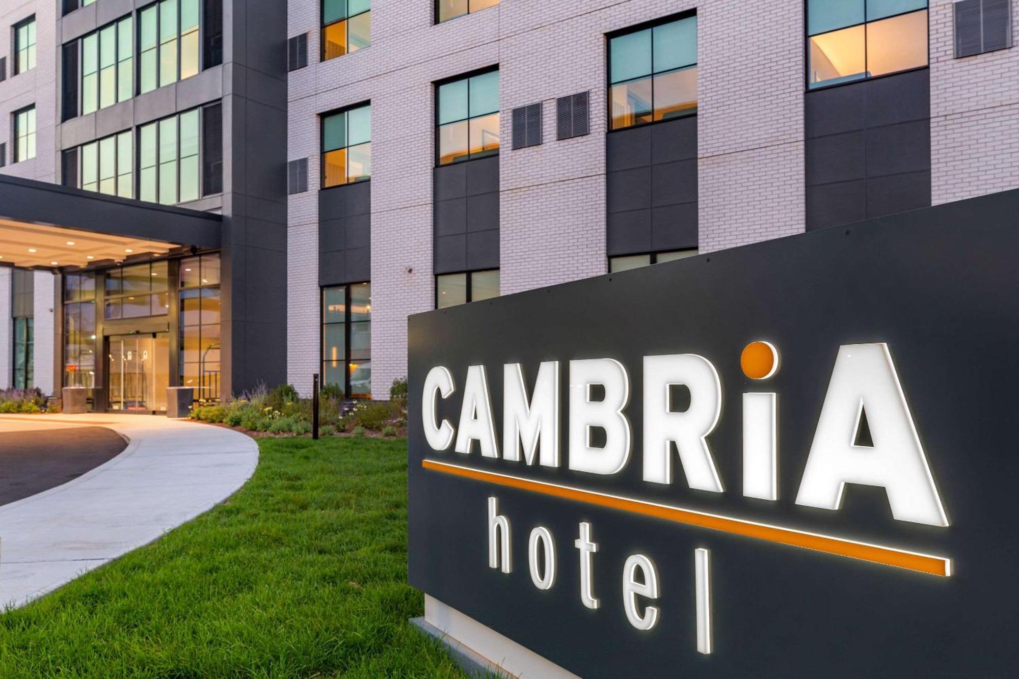 Cambria Hotel New Haven University Area エクステリア 写真